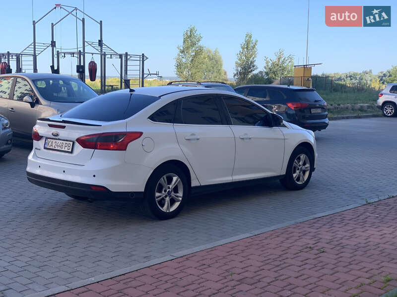 Седан Ford Focus 2012 в Вишневом