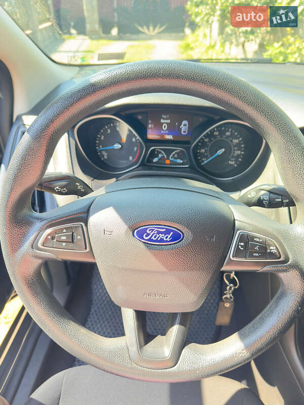 Седан Ford Focus 2016 в Радивилове фото 31 Седан Ford Focus 2016 в Радивилове