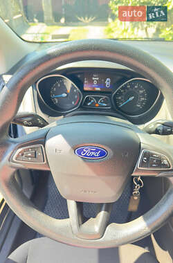 Седан Ford Focus 2016 в 