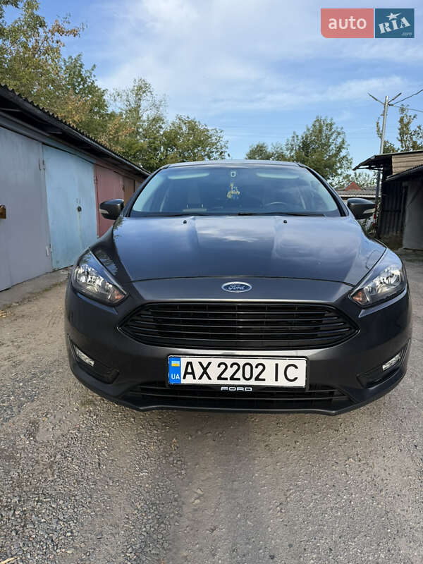 Хэтчбек Ford Focus 2015 в Харькове