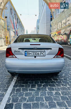 Седан Ford Focus 2001 в 