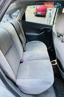 Седан Ford Focus 2001 в 