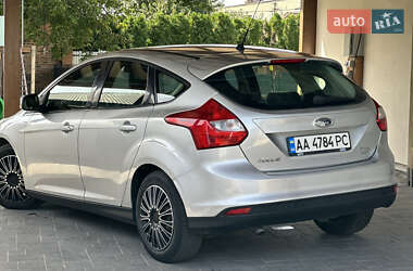 Хэтчбек Ford Focus 2013 в 