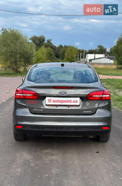 Седан Ford Focus 2015 в 