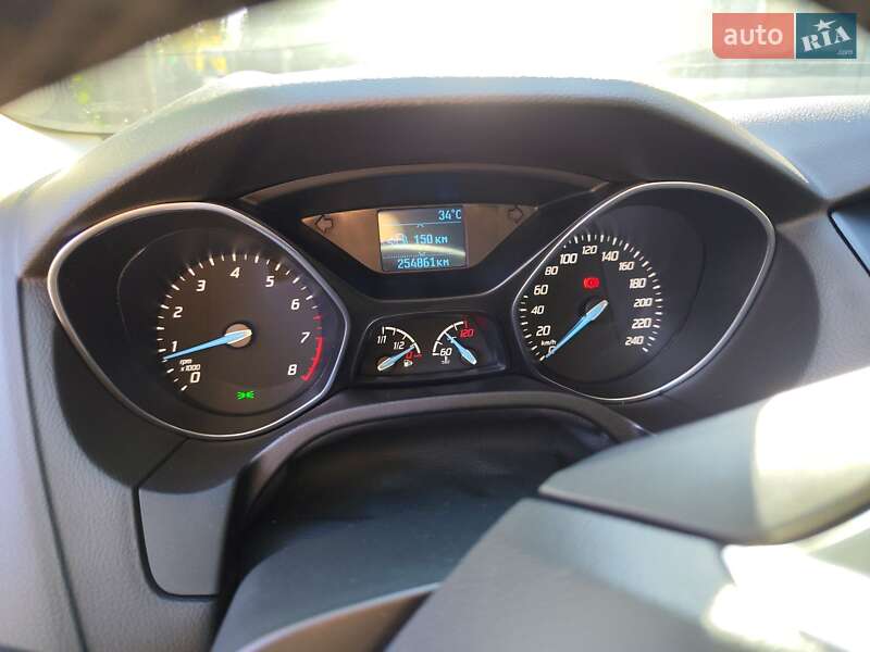 Хэтчбек Ford Focus 2014 в Киеве
