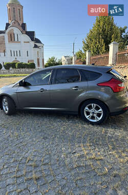 Хэтчбек Ford Focus 2014 в 