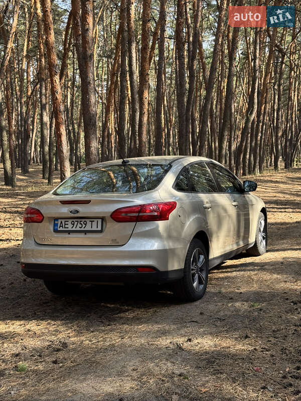 Седан Ford Focus 2017 в Днепре