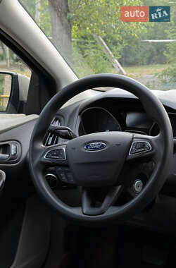 Седан Ford Focus 2017 в 