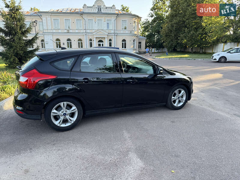 Хэтчбек Ford Focus 2014 в Житомире