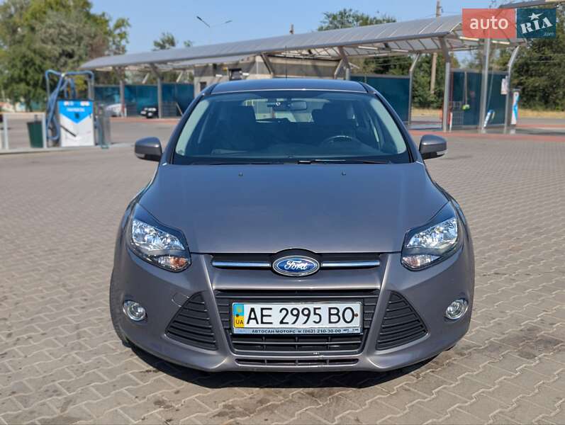 Хэтчбек Ford Focus 2013 в Кривом Роге фото 3 Хэтчбек Ford Focus 2013 в Кривом Роге