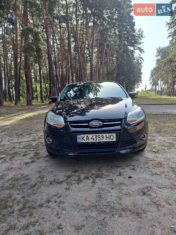 Седан Ford Focus 2014 в Лебедине