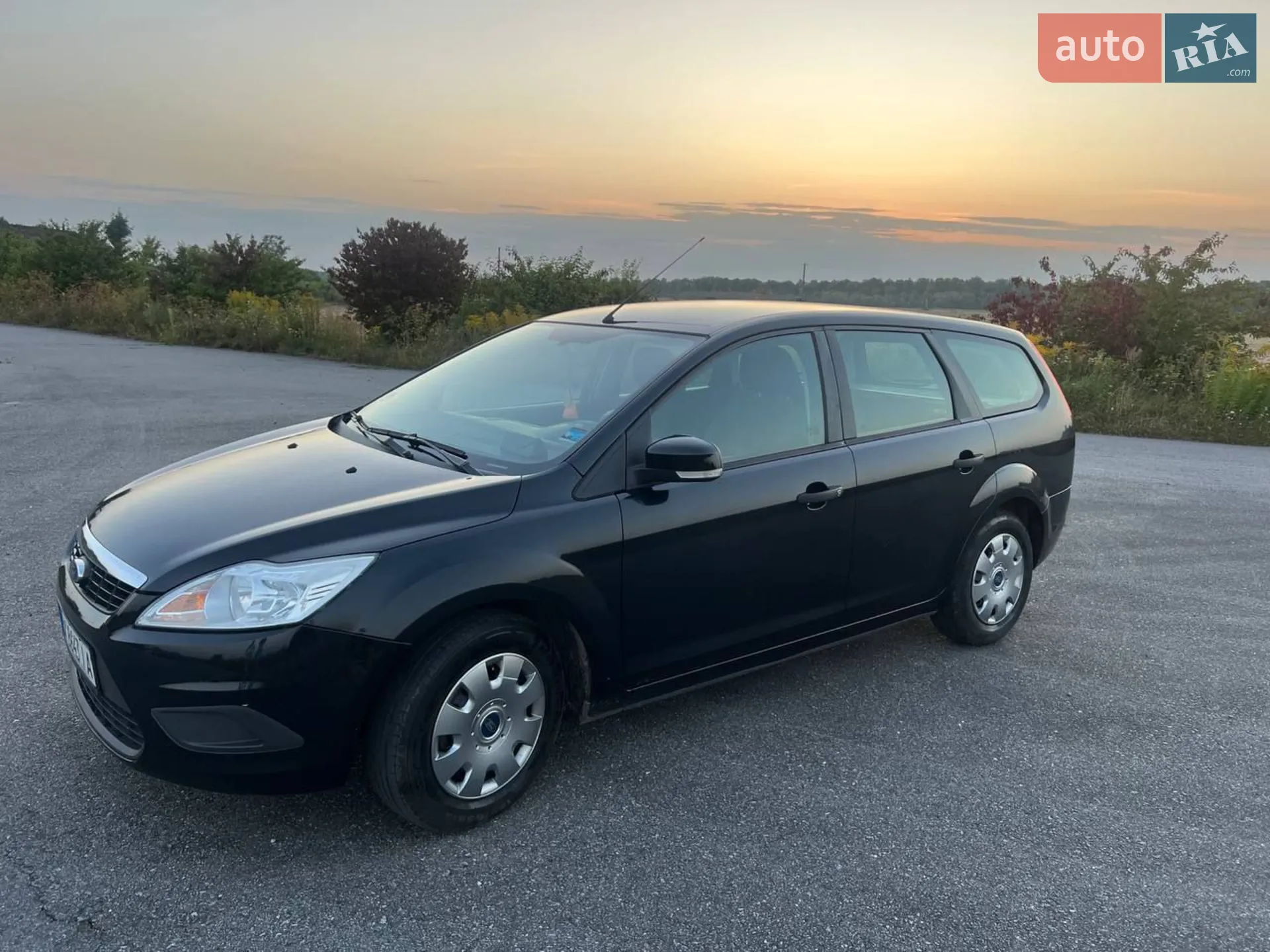 2010 Ford Focus - мініатюра 11