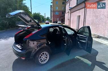 Хэтчбек Ford Focus 2007 в 
