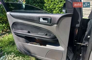 Хэтчбек Ford Focus 2007 в 