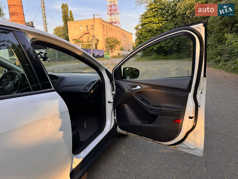 Хэтчбек Ford Focus 2017 в Полтаве