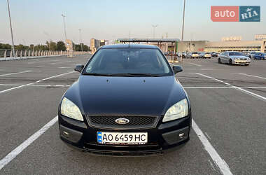 Хэтчбек Ford Focus 2006 в 