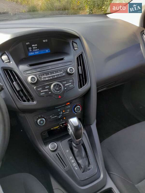 Хэтчбек Ford Focus 2015 в Киеве фото 28 Хэтчбек Ford Focus 2015 в Киеве