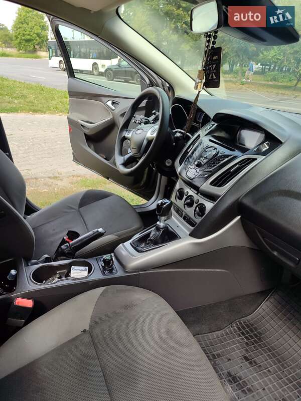 Універсал Ford Focus 2013 в Чернівцях
