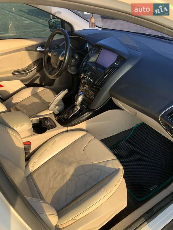 Хэтчбек Ford Focus 2013 в Харькове