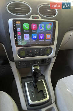 Седан Ford Focus 2005 в 