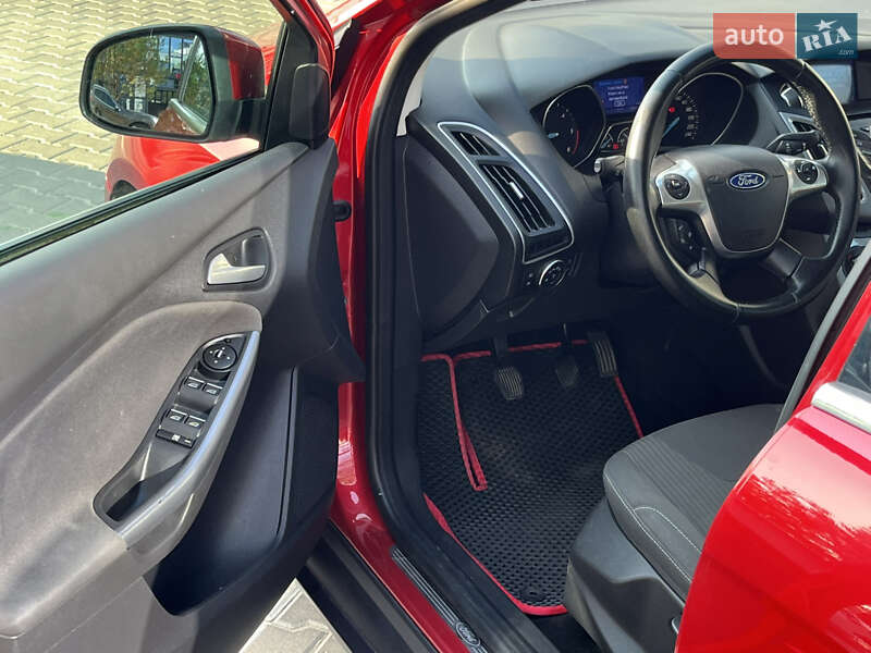Универсал Ford Focus 2012 в Ровно