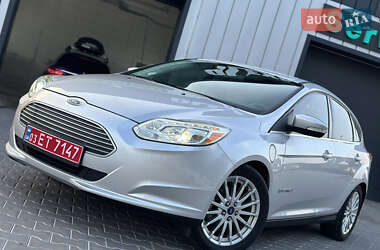 Хэтчбек Ford Focus 2014 в 