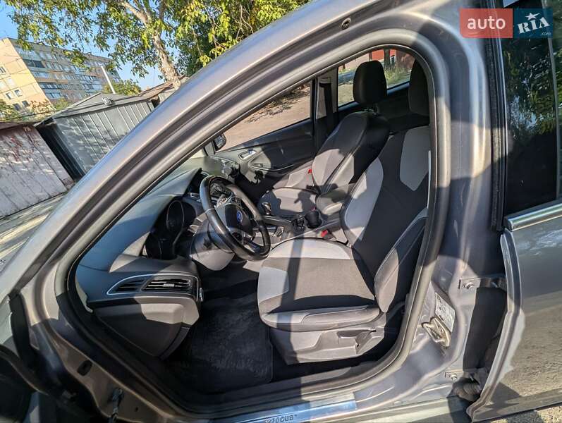 Хэтчбек Ford Focus 2013 в Кривом Роге фото 14 Хэтчбек Ford Focus 2013 в Кривом Роге