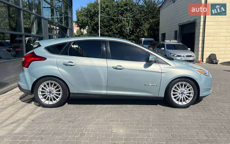 Хэтчбек Ford Focus 2013 в Ивано-Франковске фото 8 Хэтчбек Ford Focus 2013 в Ивано-Франковске