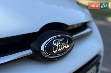Седан Ford Focus 2011 в 