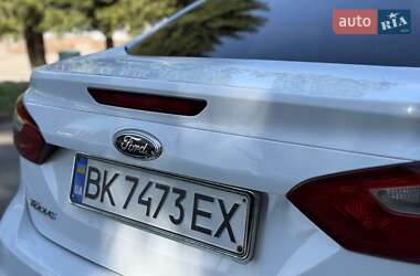Седан Ford Focus 2011 в 