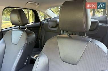 Седан Ford Focus 2011 в 