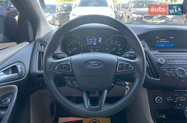 Седан Ford Focus 2015 в 