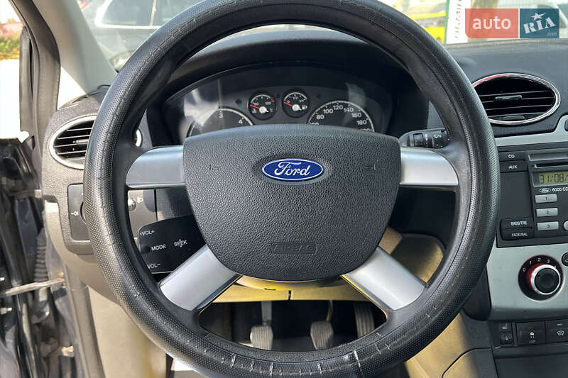 Хэтчбек Ford Focus 2006 в Коломые