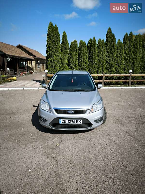 Хэтчбек Ford Focus 2011 в Чернигове