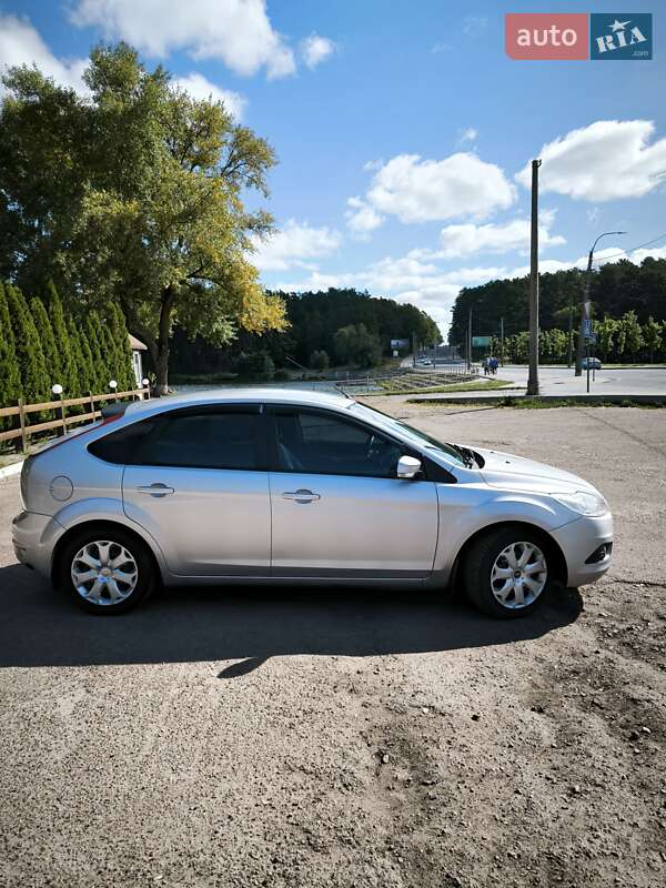 Хэтчбек Ford Focus 2011 в Чернигове