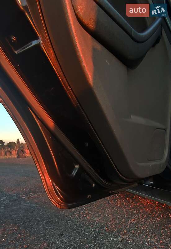 Седан Ford Focus 2006 в Краснограде