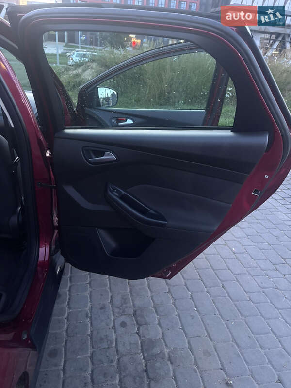 Седан Ford Focus 2016 в Львове