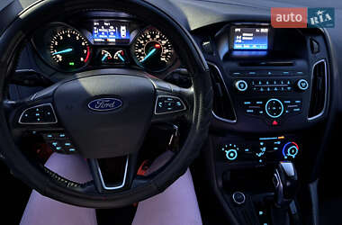 Седан Ford Focus 2016 в 