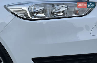 Седан Ford Focus 2016 в 