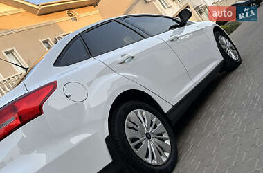 Седан Ford Focus 2016 в 