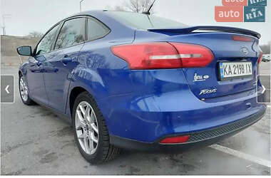 Хэтчбек Ford Focus 2015 в 