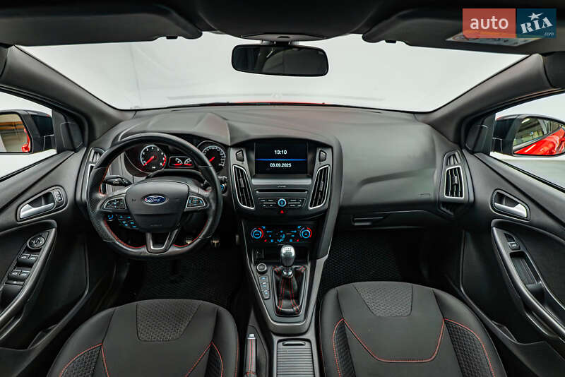Хэтчбек Ford Focus 2017 в Киеве фото 10 Хэтчбек Ford Focus 2017 в Киеве