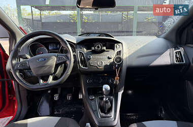 Хэтчбек Ford Focus 2016 в 
