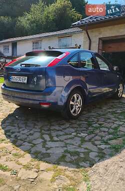 Хэтчбек Ford Focus 2006 в 