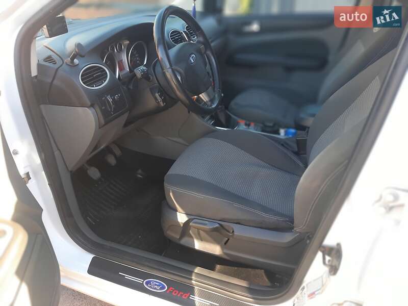 Хетчбек Ford Focus 2011 в Кам'янці