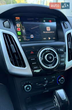 Седан Ford Focus 2015 в 