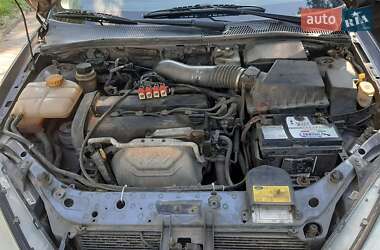 Седан Ford Focus 2004 в 
