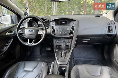 Хэтчбек Ford Focus 2015 в 