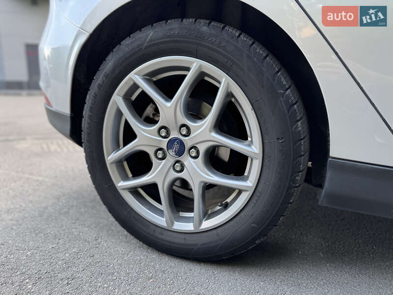 Хэтчбек Ford Focus 2015 в Днепре фото 22 Хэтчбек Ford Focus 2015 в Днепре