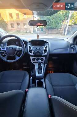 Седан Ford Focus 2012 в 